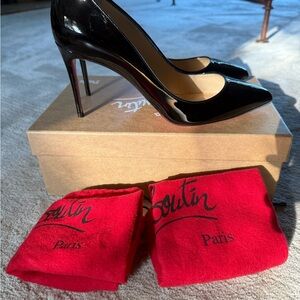 Louis Vuitton Pigalle Follies 85 Patent Black 39.5 (women’s 9)